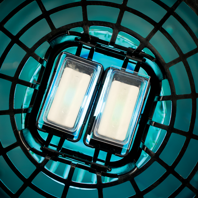 Электрический уничтожитель комаров и насекомых для улицы Black kill, EIK-2280 (Октенол в комплет не входит !!!)